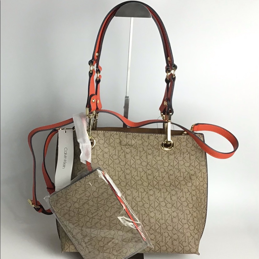 Calvin Klein reversible Tote With Pouch